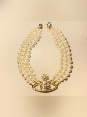Vivienne Westwood Three Row Pearl Bas Relief Choker White and Gold